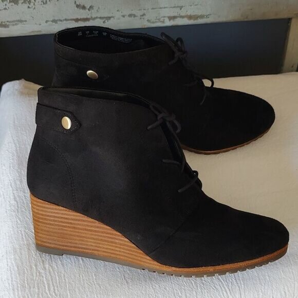 EUC! Dr. Scholls Conquer Women's Vegan Wedge Bootie Black Size 9 - Picture 2 of 10
